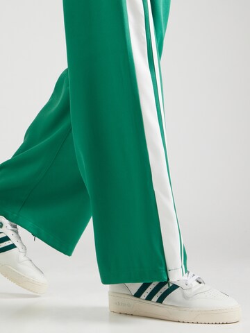 Loosefit Pantalon à pince 'GALYA' SISTERS POINT en vert
