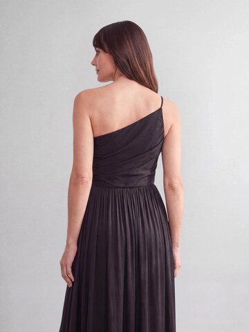 Rochie 'Arika' de la Guido Maria Kretschmer pe negru
