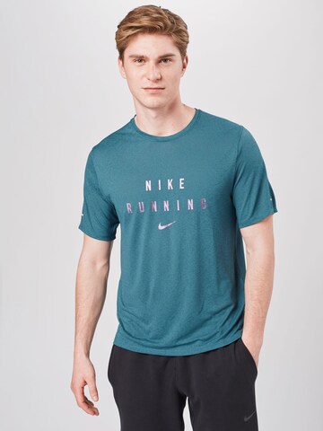 T-Shirt fonctionnel 'Miler Run Division' NIKE en bleu : devant