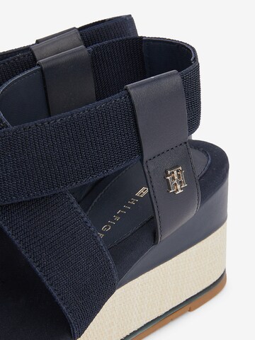 TOMMY HILFIGER - Sandalias con hebilla en azul