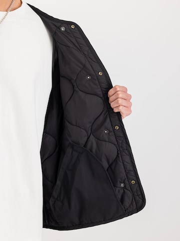 ALPHA INDUSTRIES Jacke 'Studio' in Schwarz