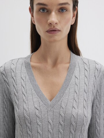 Mavi Sweater in Grey