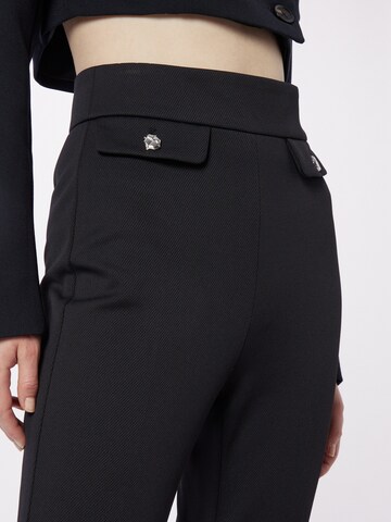 Regular Pantalon à plis 'Tubeka' BOSS en noir