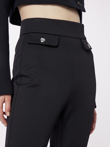 Regular Pantalon à plis 'Tubeka' BOSS en noir