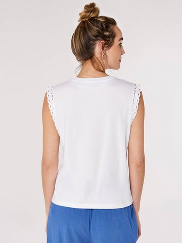 Apricot T-Shirt in Weiß