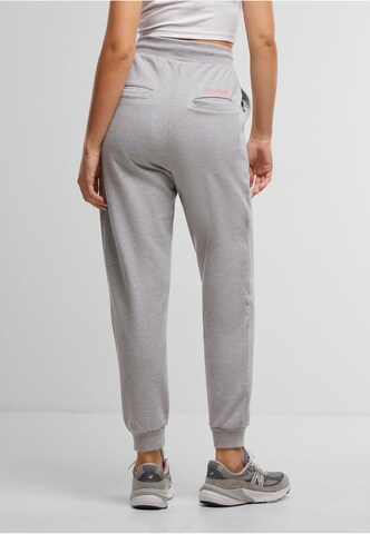 Effilé Pantalon Dangerous DNGRS en gris