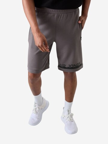 Tommy Life Hose 'Shorts'‌‌‌‌‌‌‌‌‌ in Grau