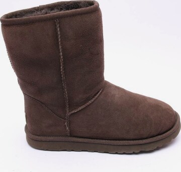 UGG Dress Boots in 38 in Brown: front