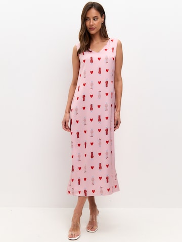 Cat e Lolette Sommerkjole 'Loungewear dress' i pink: forside
