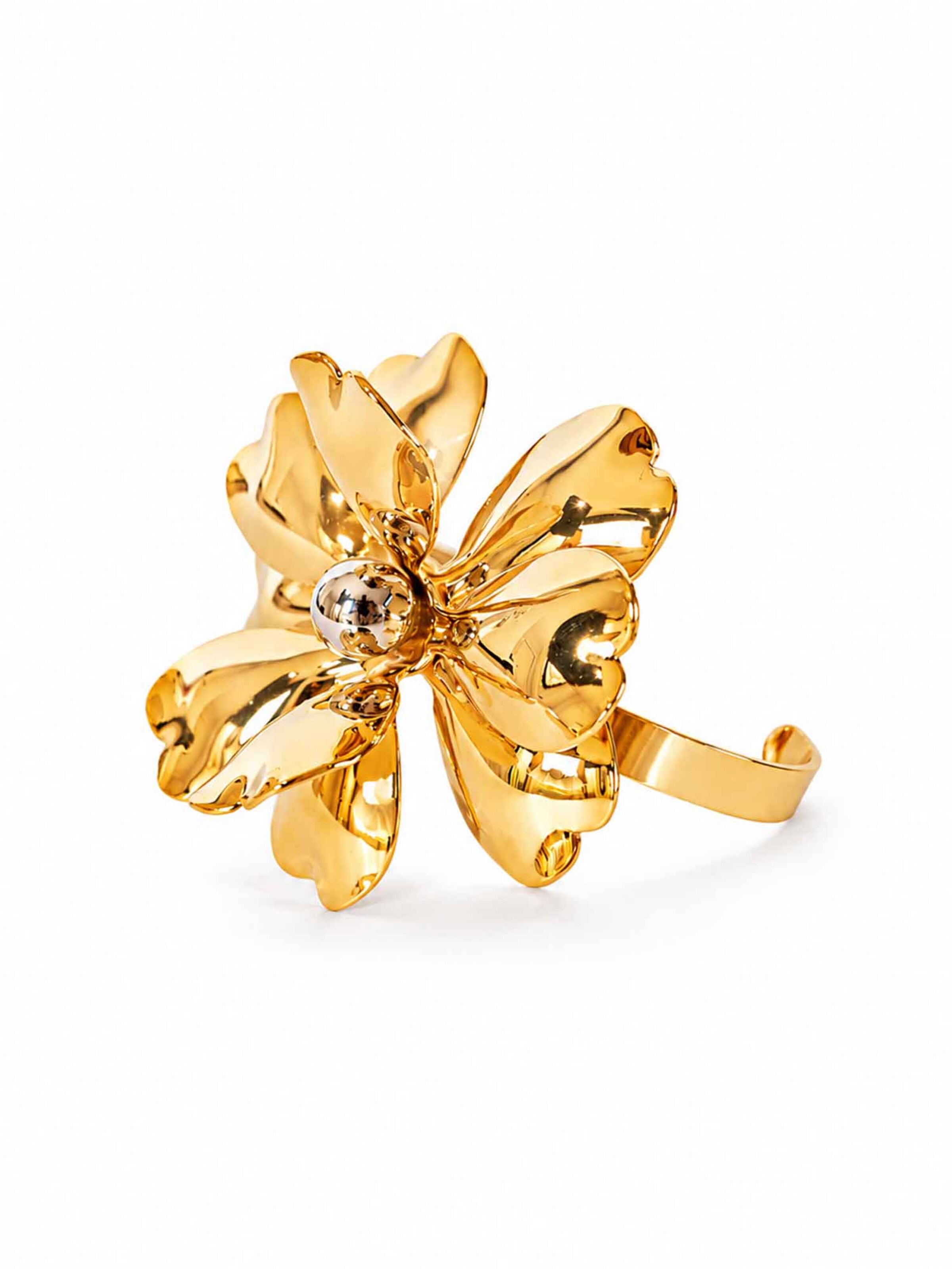 RteRme Armband 'Calliope Gold Flower Statement Cuff' in One Size in de kleur Goud, Productweergave