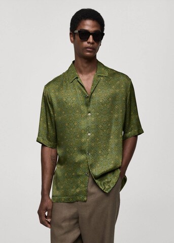MANGO MAN Regular fit Button Up Shirt 'Sidi' in Green: front
