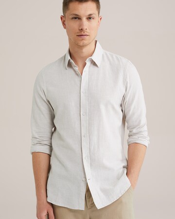 Coupe regular Chemise WE Fashion en beige : devant
