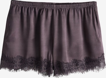 Next Shorts in Braun: Vorderseite