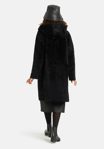 Werner Christ Winter Coat 'Aya' in Black