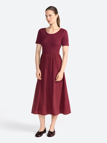 Robe Rich & Royal en rouge : devant
