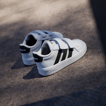 ADIDAS SPORTSWEAR - Zapatillas deportivas 'Grand Court 3.0' en blanco