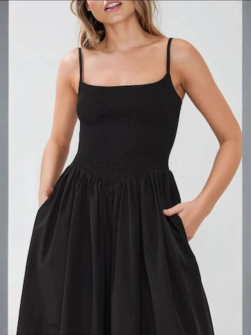 Hiccup Kleid in Schwarz