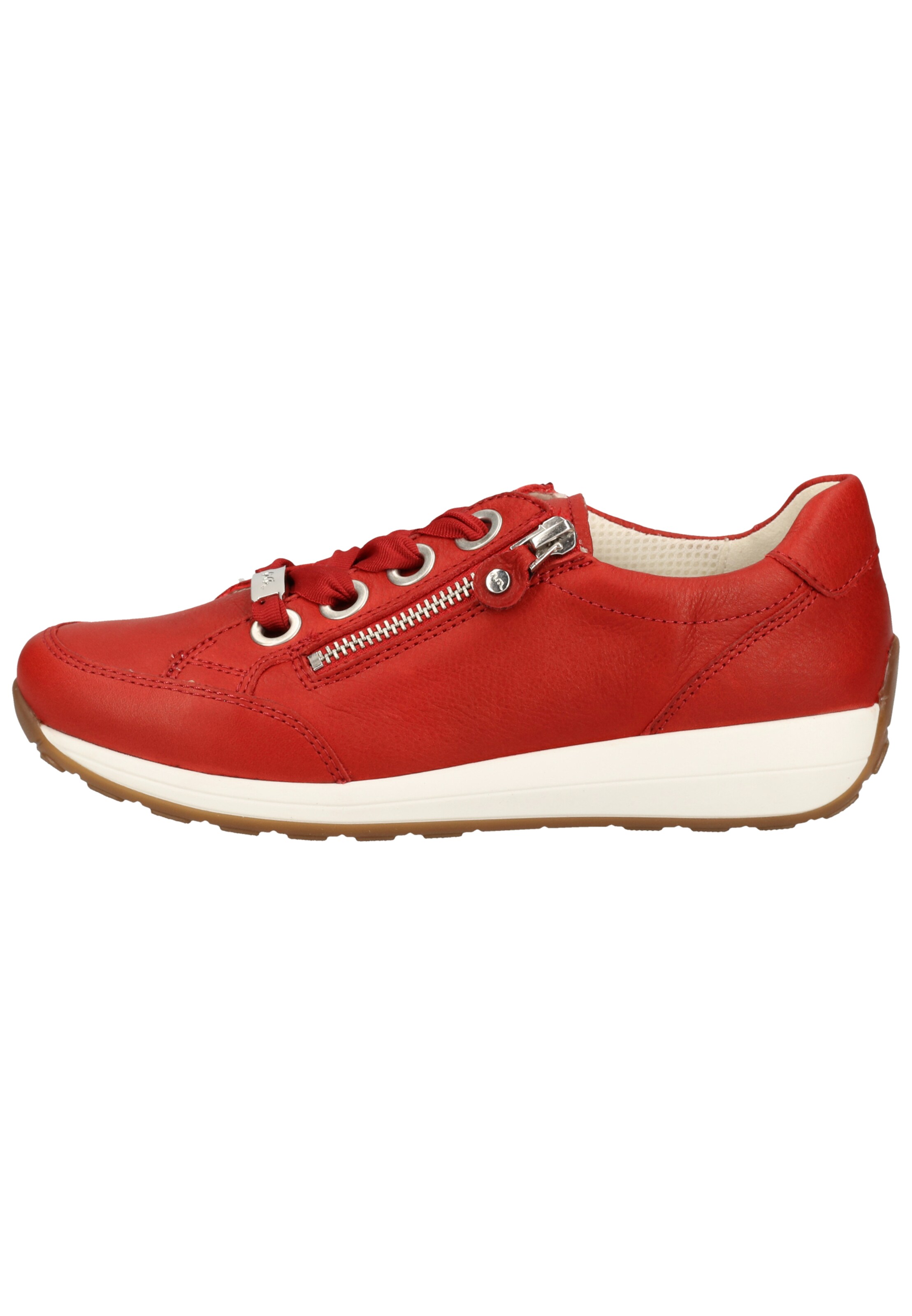ARA Platform trainers in Red