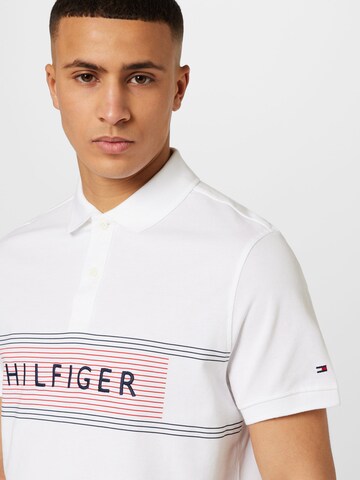 TOMMY HILFIGER - Camiseta en blanco