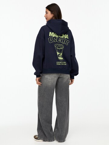 Pull&Bear Sweatshirt 'MATCHA' i blå