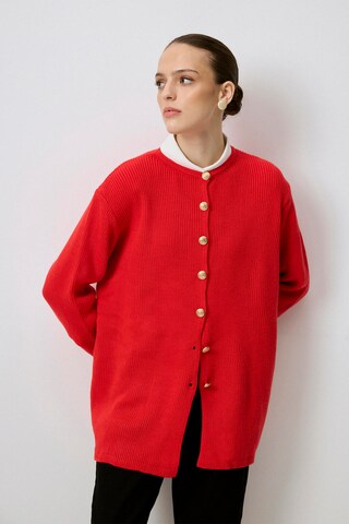 Touche Prive Strickjacke in Rot: Vorderseite
