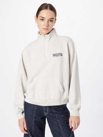 HOLLISTER - Sweatshirt em cinzento: frente