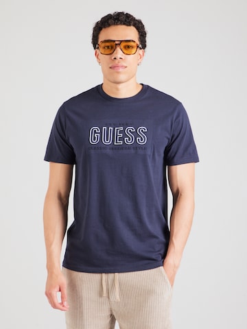 GUESS Μπλουζάκι σε μπλε: μπροστά