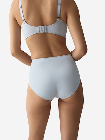 TRIUMPH Maxislip ' Red Label True Shape Sensation ' in Grau