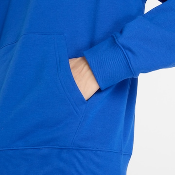 new balance Sweatshirt 'Essentials' in Blauw