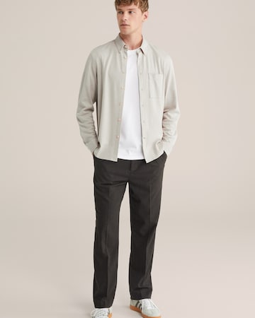 WE Fashion Comfort Fit Paita värissä beige