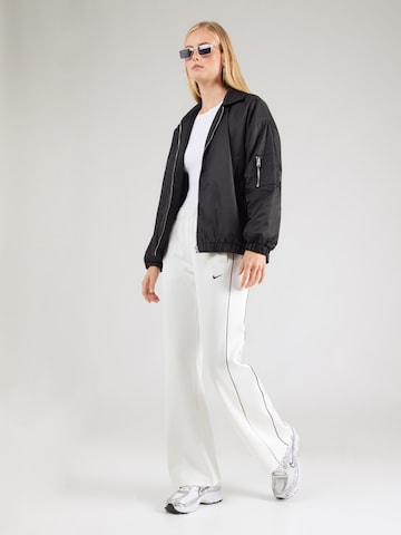 Nike Sportswear Разкроени Панталон в бежово