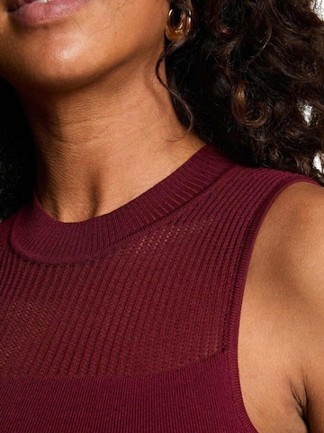 Top 'MJULIE' di Morgan De Toi in rosso