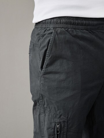 Next Regular Cargohose in Grau