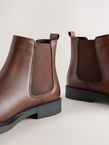 Next Chelsea boots i brun