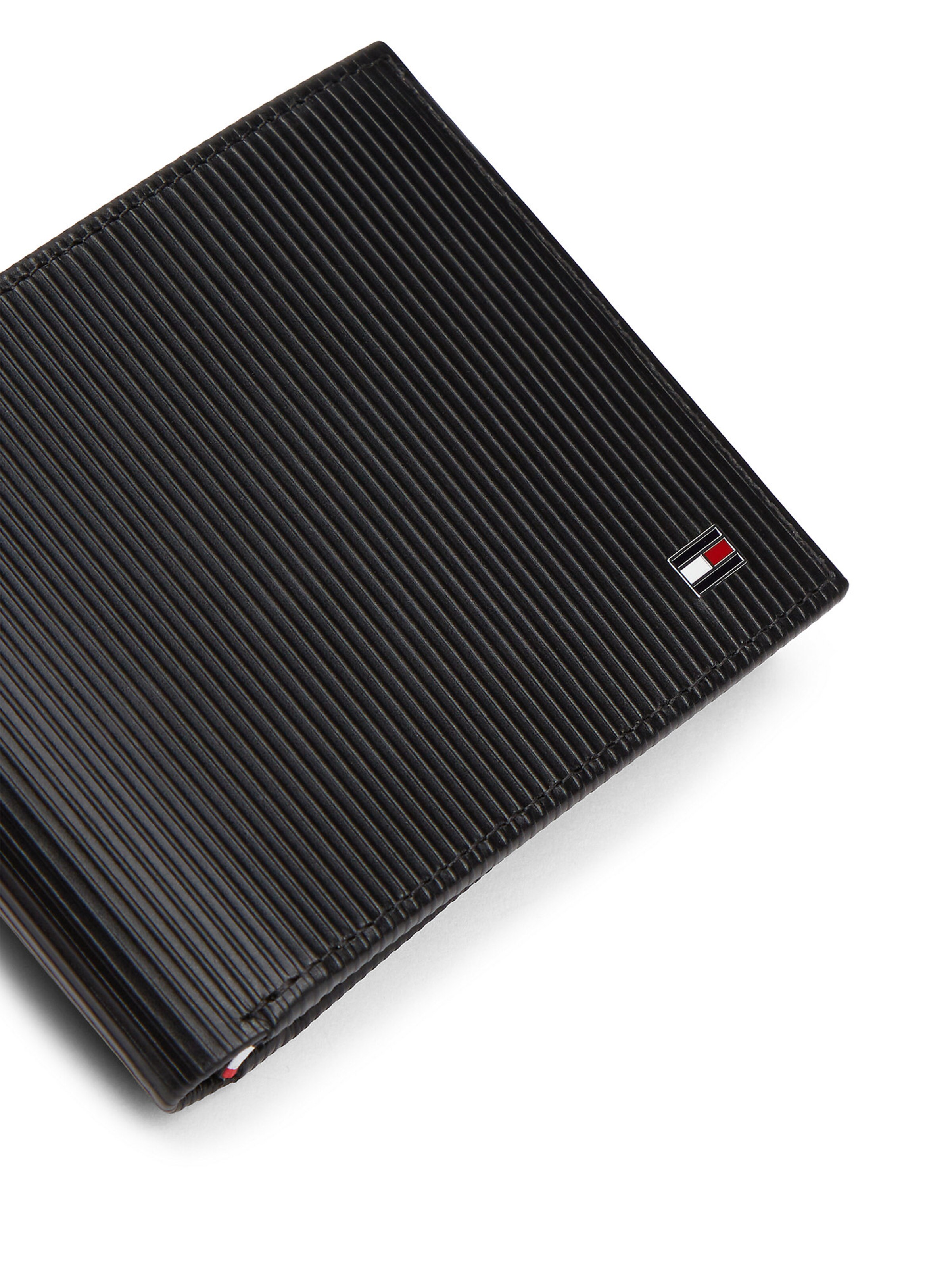 TOMMY HILFIGER Wallet in Black