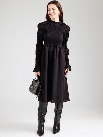Robe 'YASCHEMMA' YAS en noir : devant