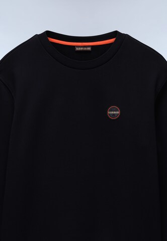 NAPAPIJRI Sweatshirt 'B-Badge' in Zwart