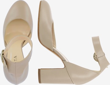 EVITA Slingback Pumps in Beige