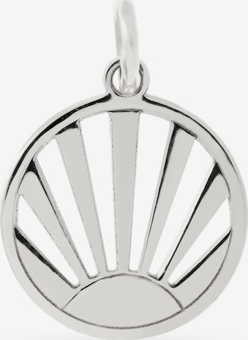 FAVS Pendant in Silver: front