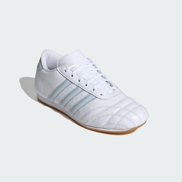 ADIDAS ORIGINALS Низкие кроссовки 'Taekwondo' в Белый