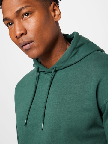 JACK & JONES Sweatshirt 'BRINK' i grøn