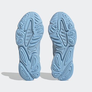 Baskets basses 'Ozweego' ADIDAS ORIGINALS en bleu