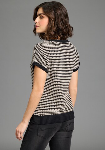 KangaROOS Pullover in Schwarz