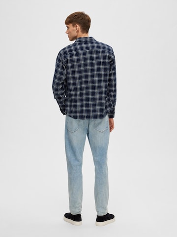 mėlyna SELECTED HOMME Standartinis modelis Marškiniai 'Finn'