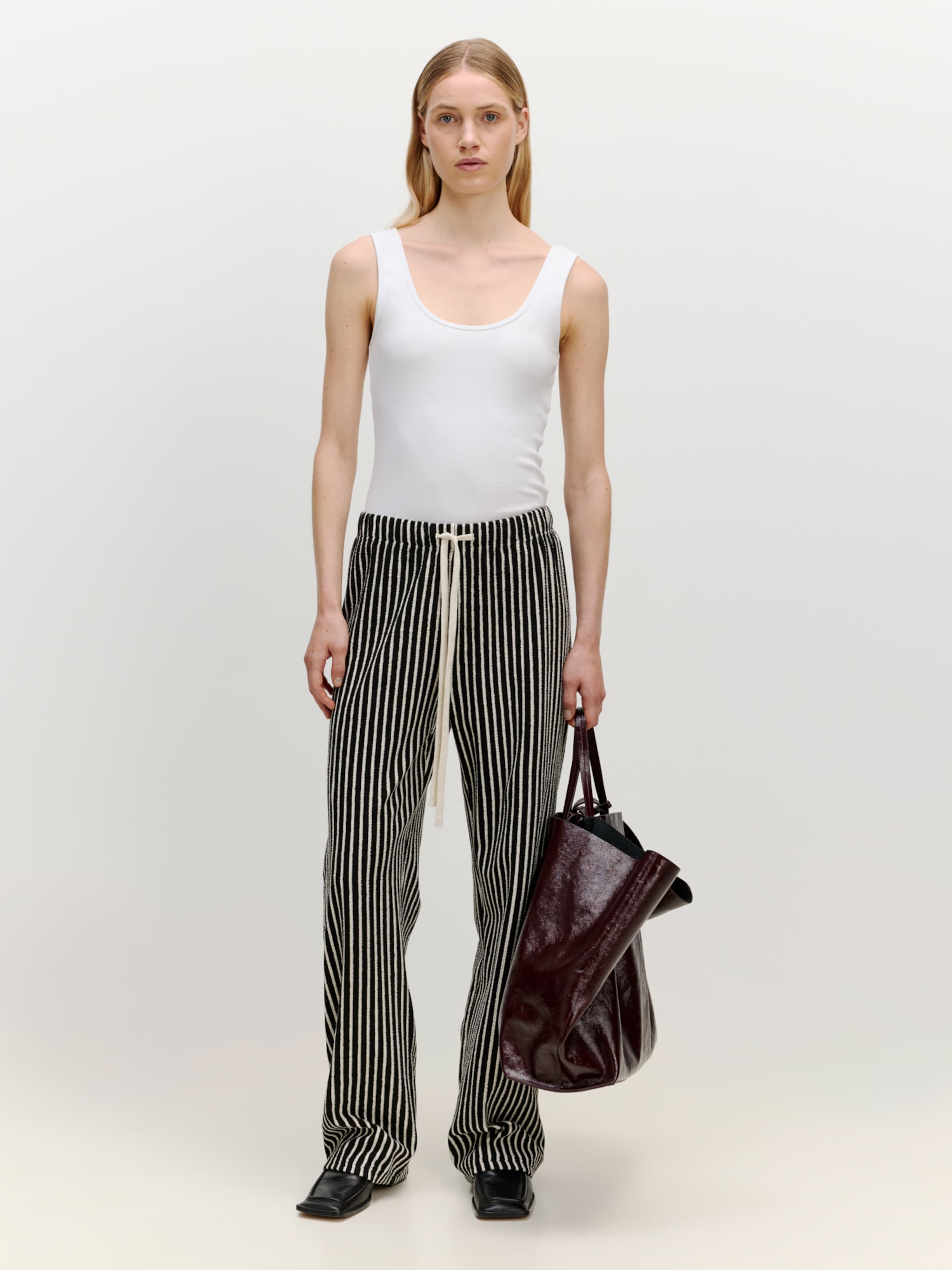 EDITED Producten Broek 'Emmie' Zwart