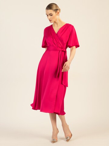 APART Midi-Satinkleid in Pink: Vorderseite