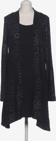Vetono Dress in M in Black: front