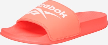 Claquettes / Tongs Reebok en orange : devant