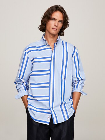 Coupe regular Chemise TOMMY HILFIGER en bleu : devant