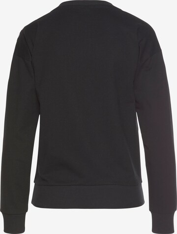 BENCH Sweatshirt in Schwarz